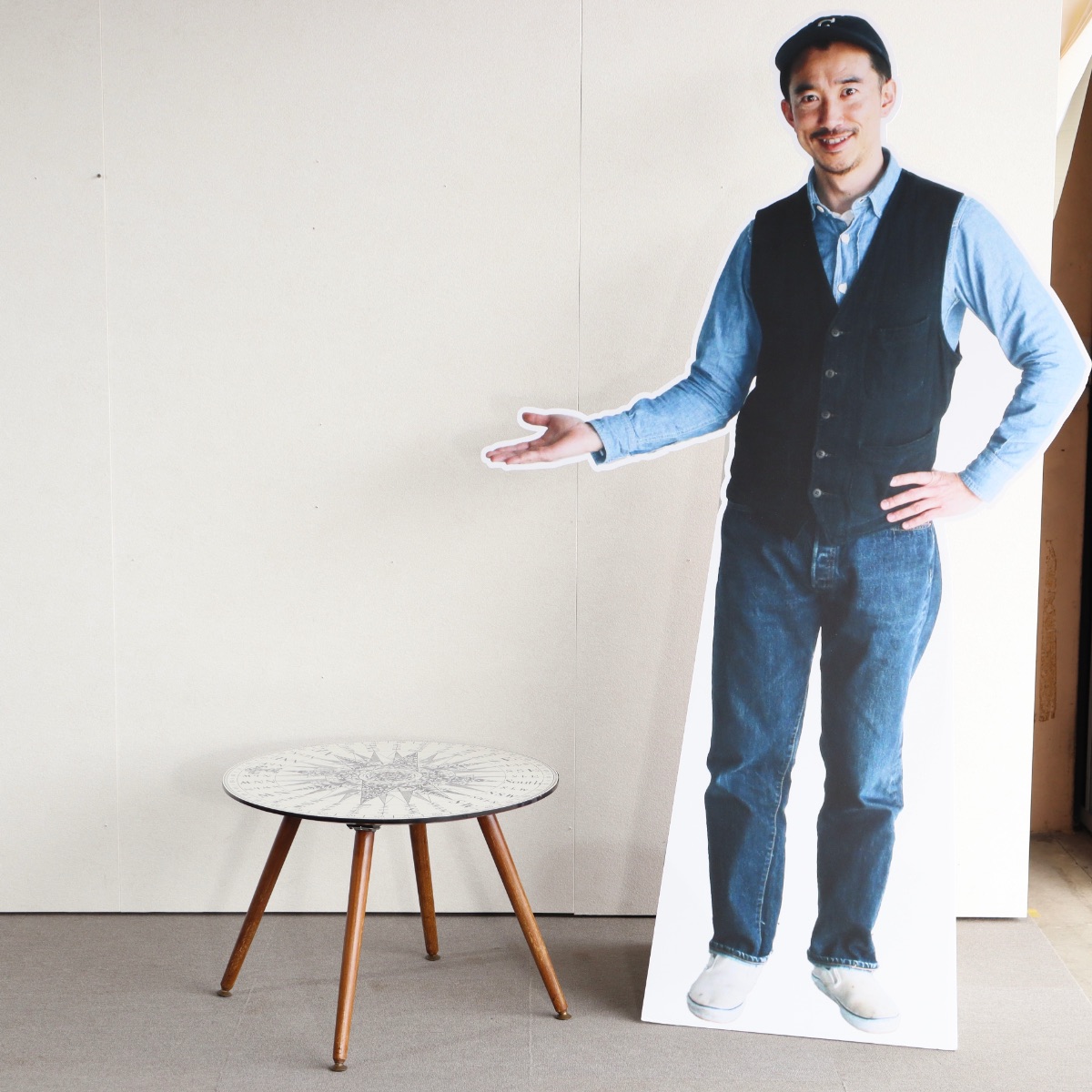 英国ヴィンテージのコーヒーテーブル