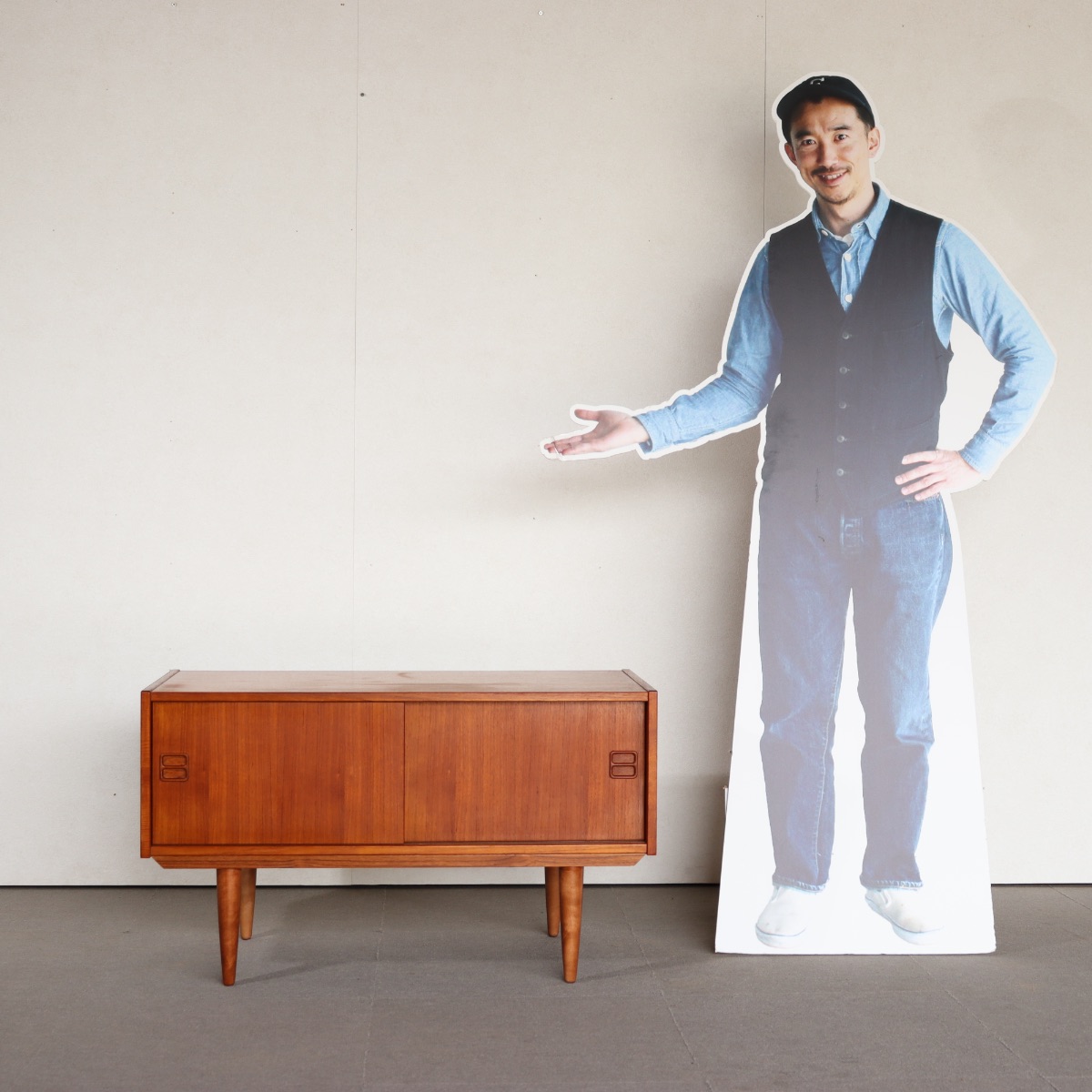 セット出品/【上段】デンマーク製 キャビネット 北欧スタイル 送料込】デンマーク製キャビネット | ヴィンテージ家具