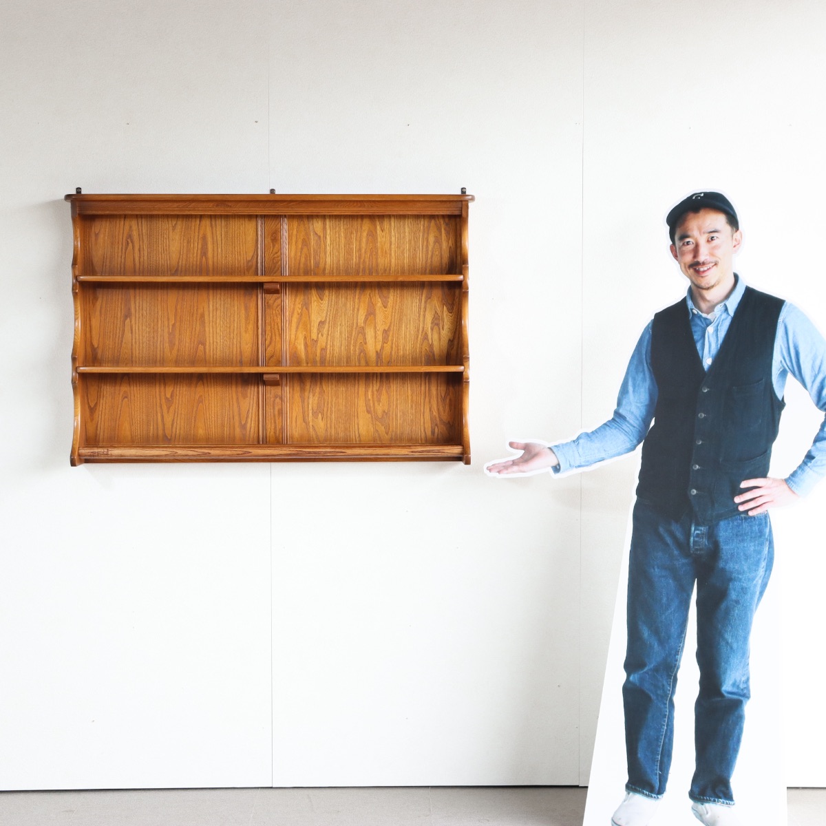 アーコールErcolの壁掛け棚