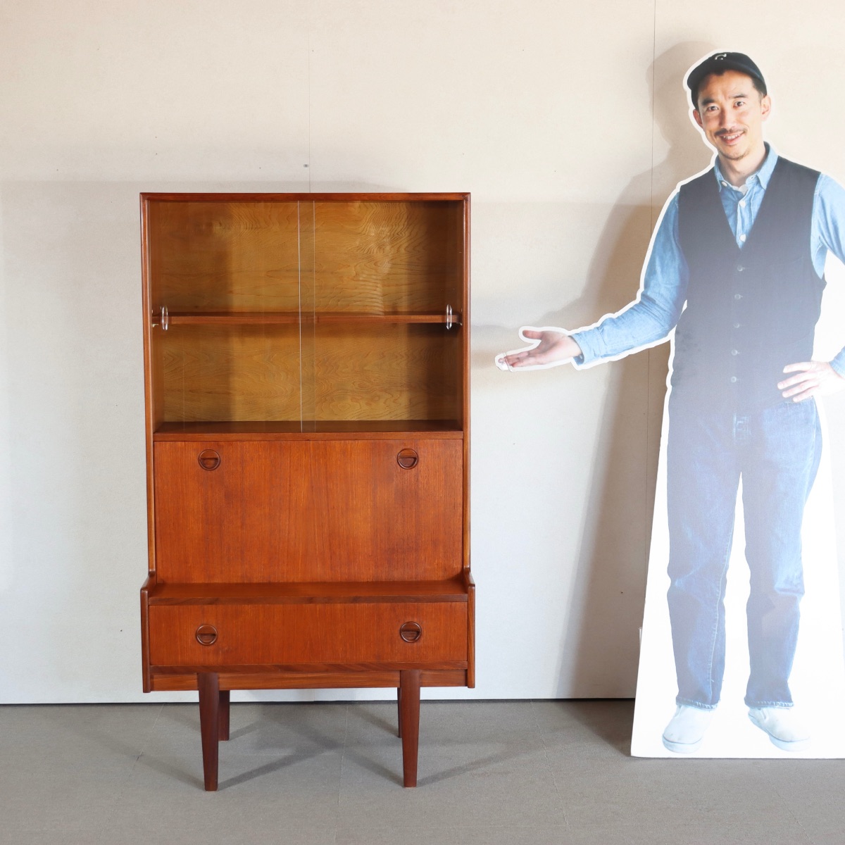 かっこカワイイ】 ターニッジTURNIDGE ディスプレイキャビネット 送料込み