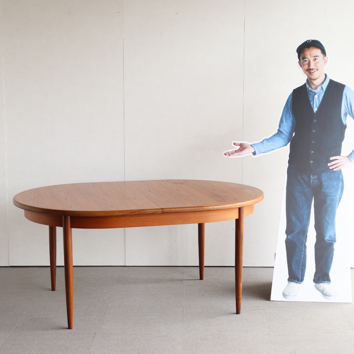 ジープランG-PLANのダイニングテーブル