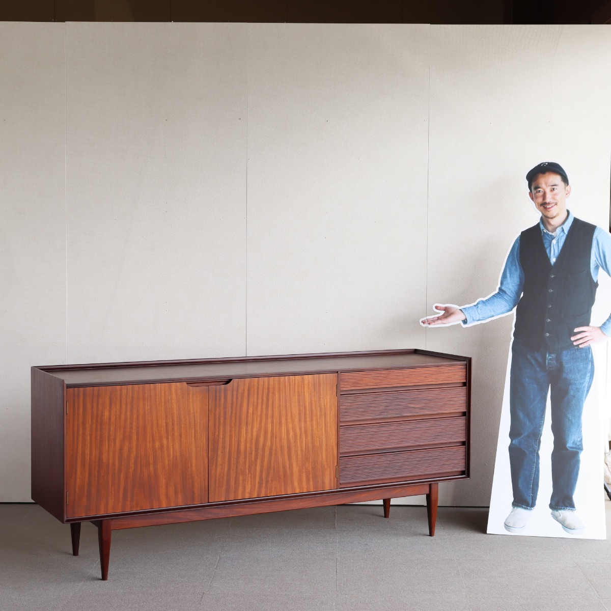 リチャードホーンビーRICHARD HORNBYのサイドボード