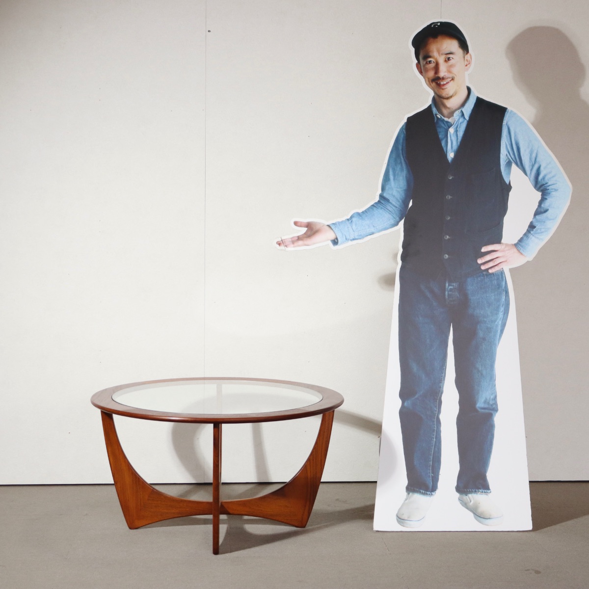 ジープランG-PLANコーヒーテーブル。上質な雰囲気を纏うヴィンテージ家具。存在感ある仕上がり。