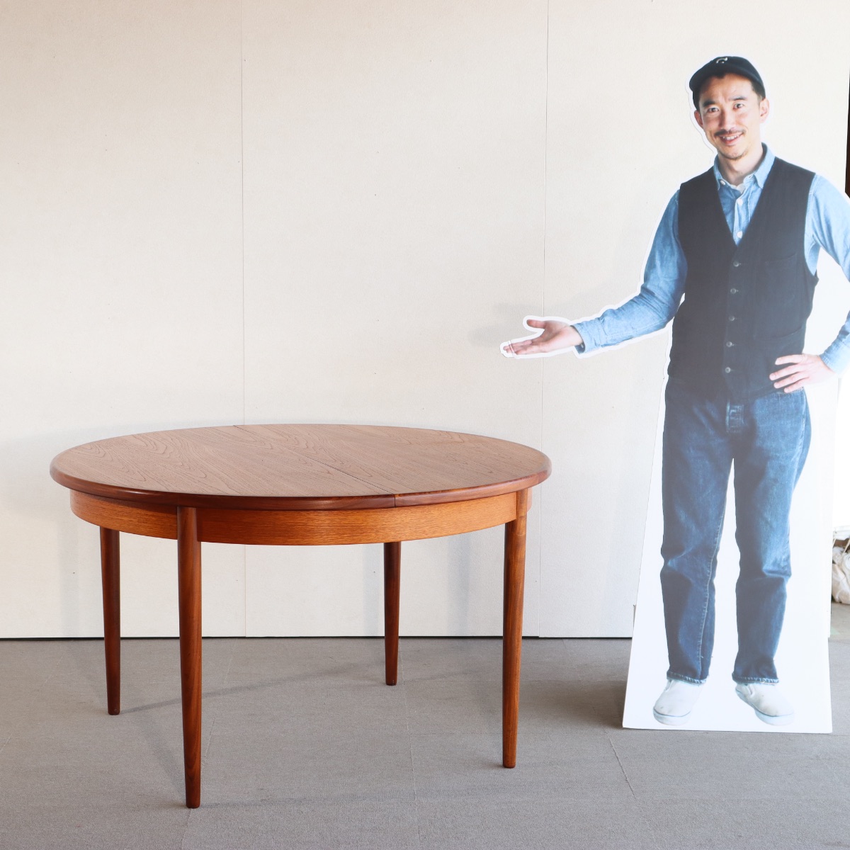 ジープランG-PLANのダイニングテーブル