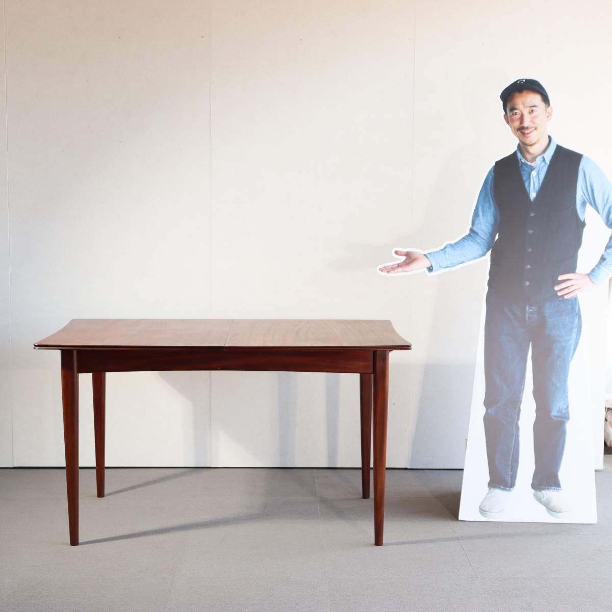 リチャード・ホーンビーのダイニングテーブル