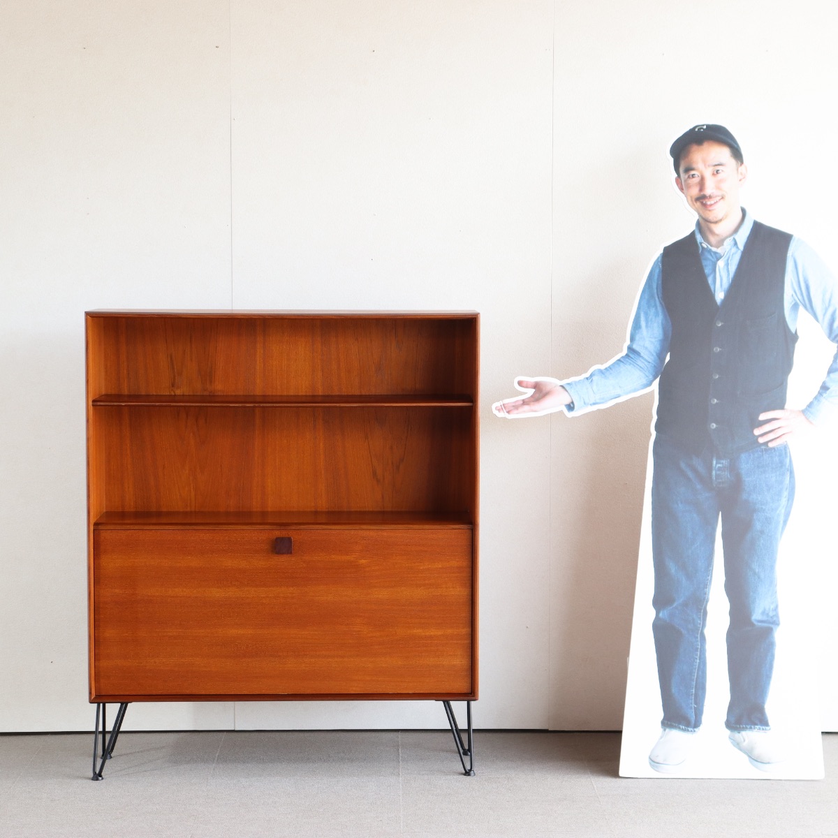 アイアンレッグを付けたジープランの棚