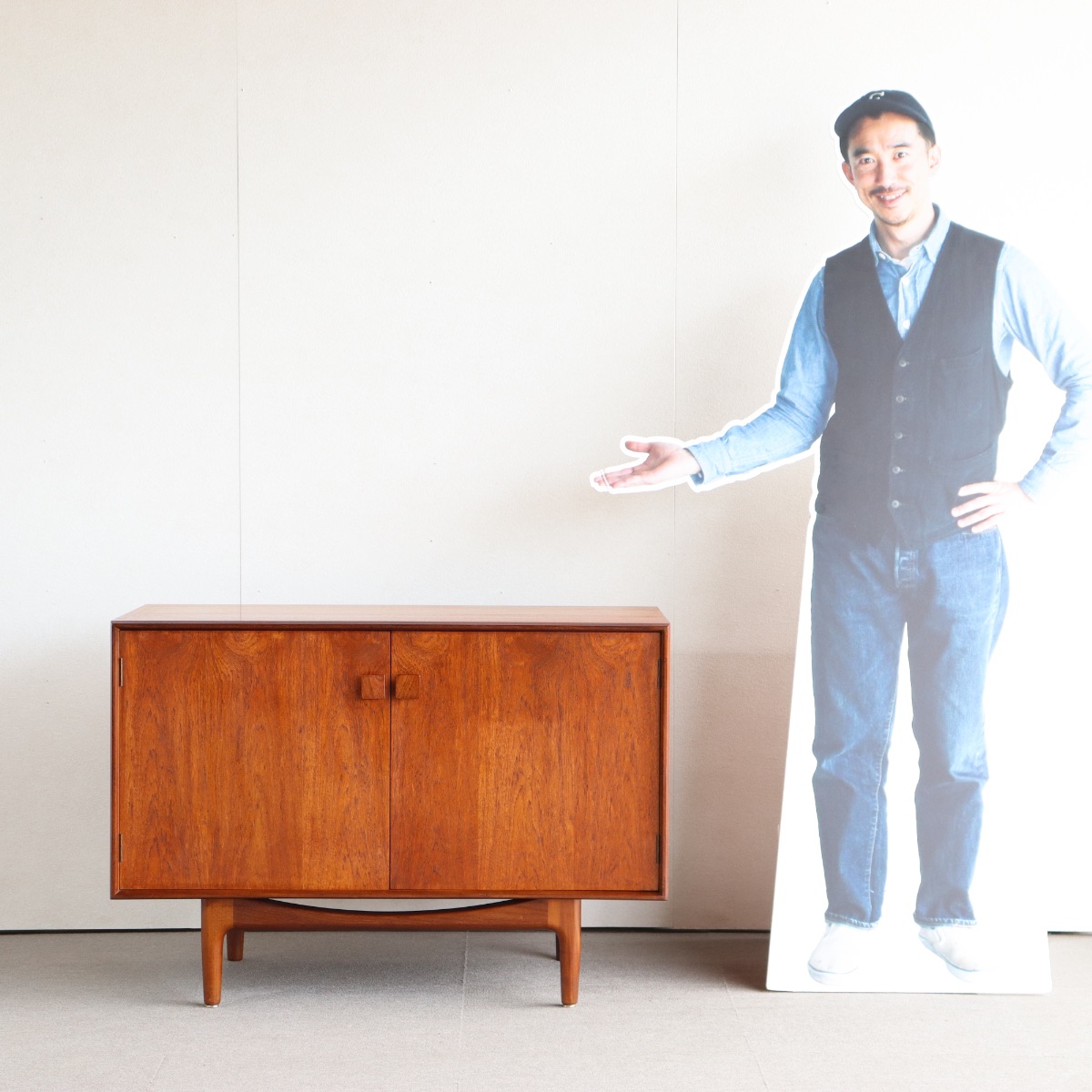 ジープランのミニキャビネット