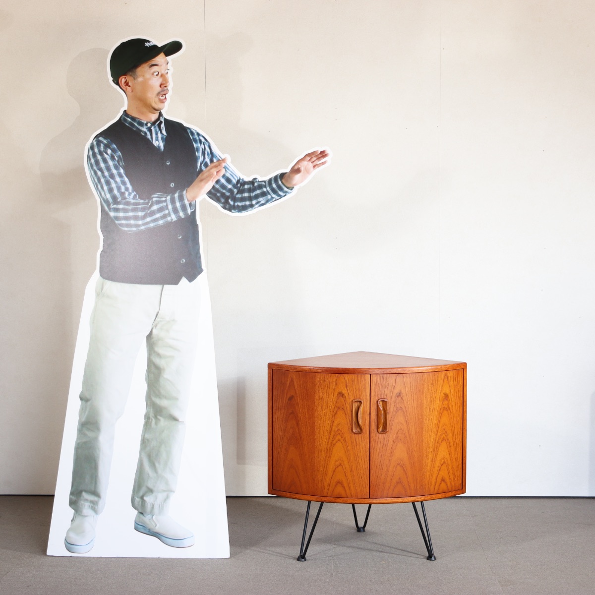 【G-PLAN】ジープラン コーナーキャビネット サイドボード 直接引取可 ジープラン / G-PLAN フレスコシリーズ コーナーキャビネット 英国