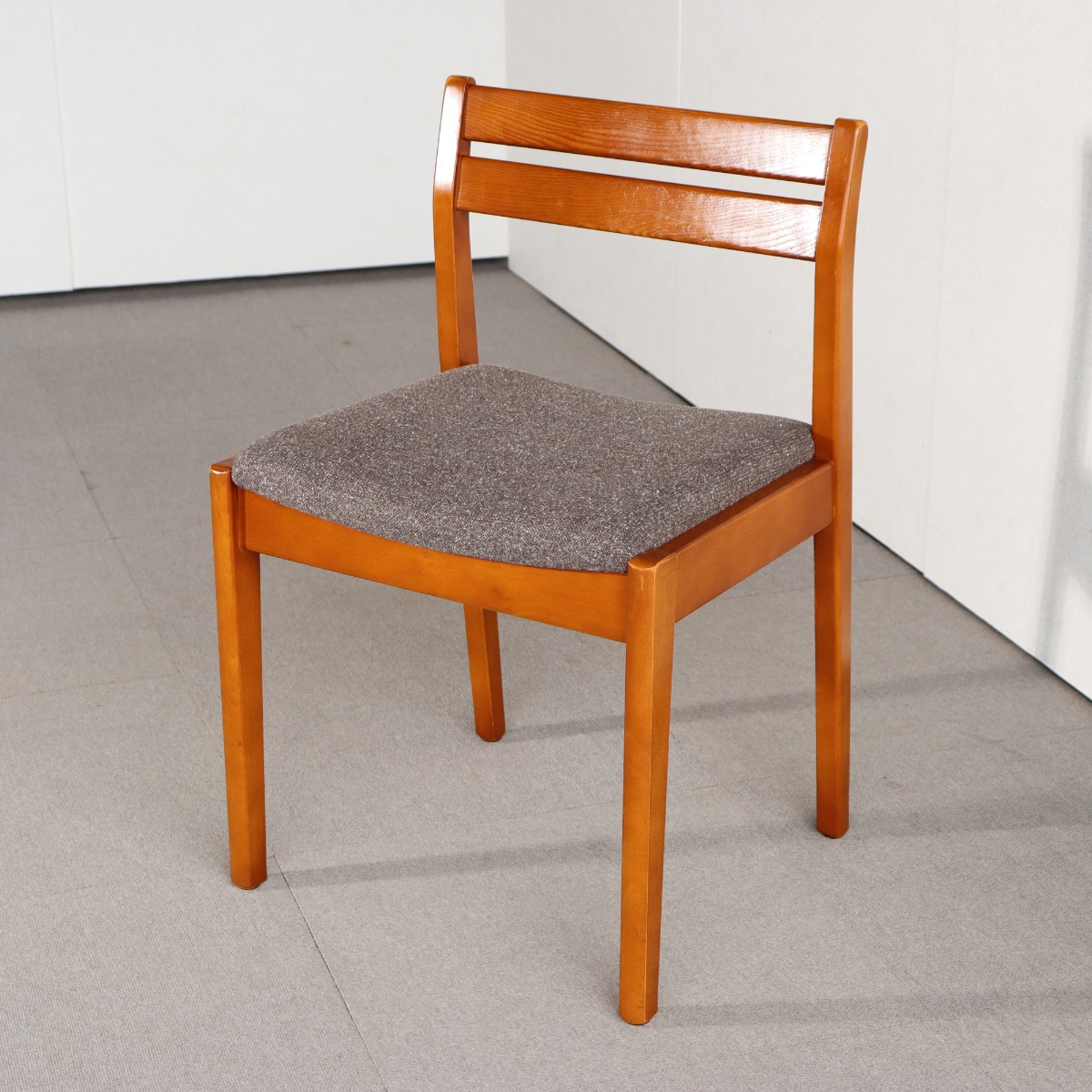 北欧ヴィンテージのダイニングチェア